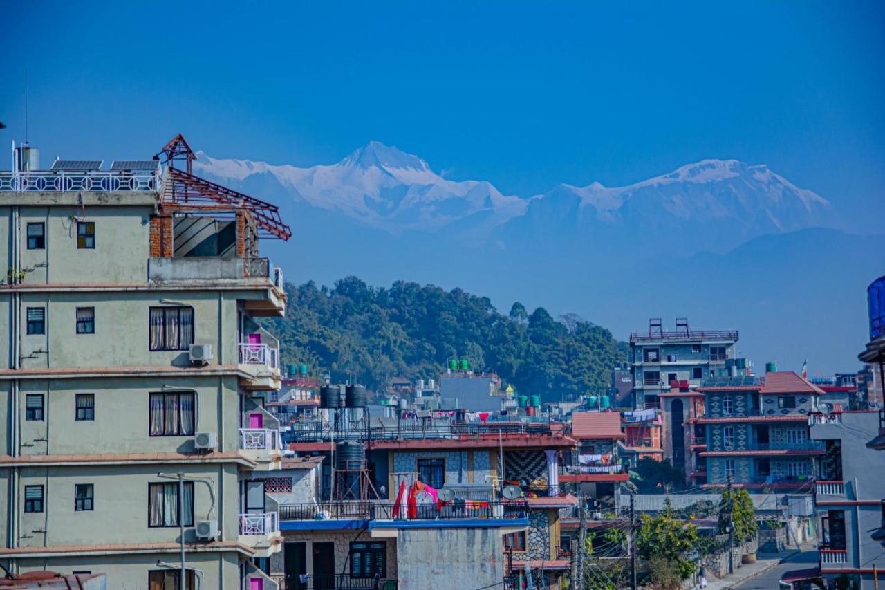 Hotel Plaza Nepal Покхара Екстер'єр фото