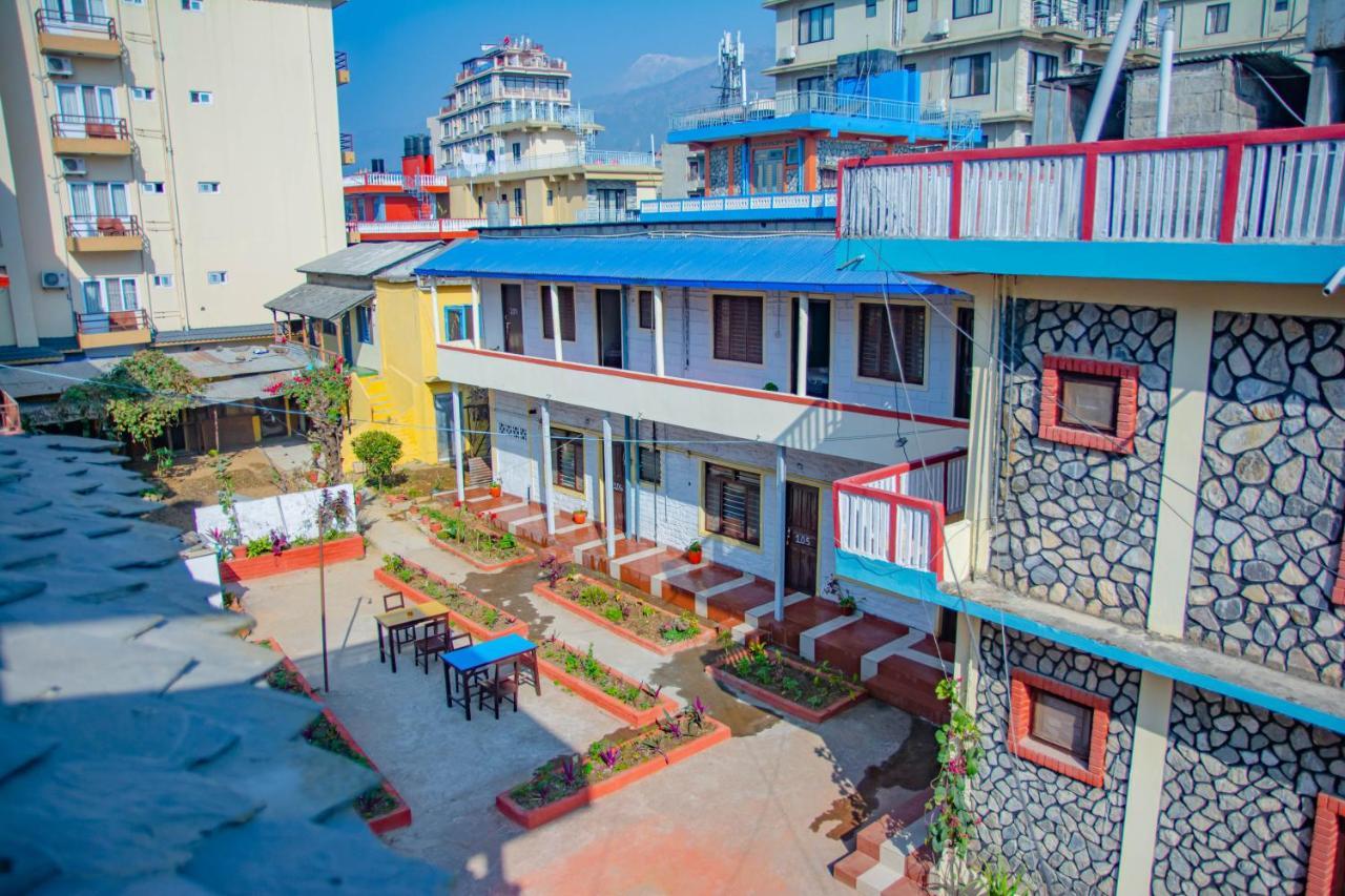 Hotel Plaza Nepal Покхара Екстер'єр фото