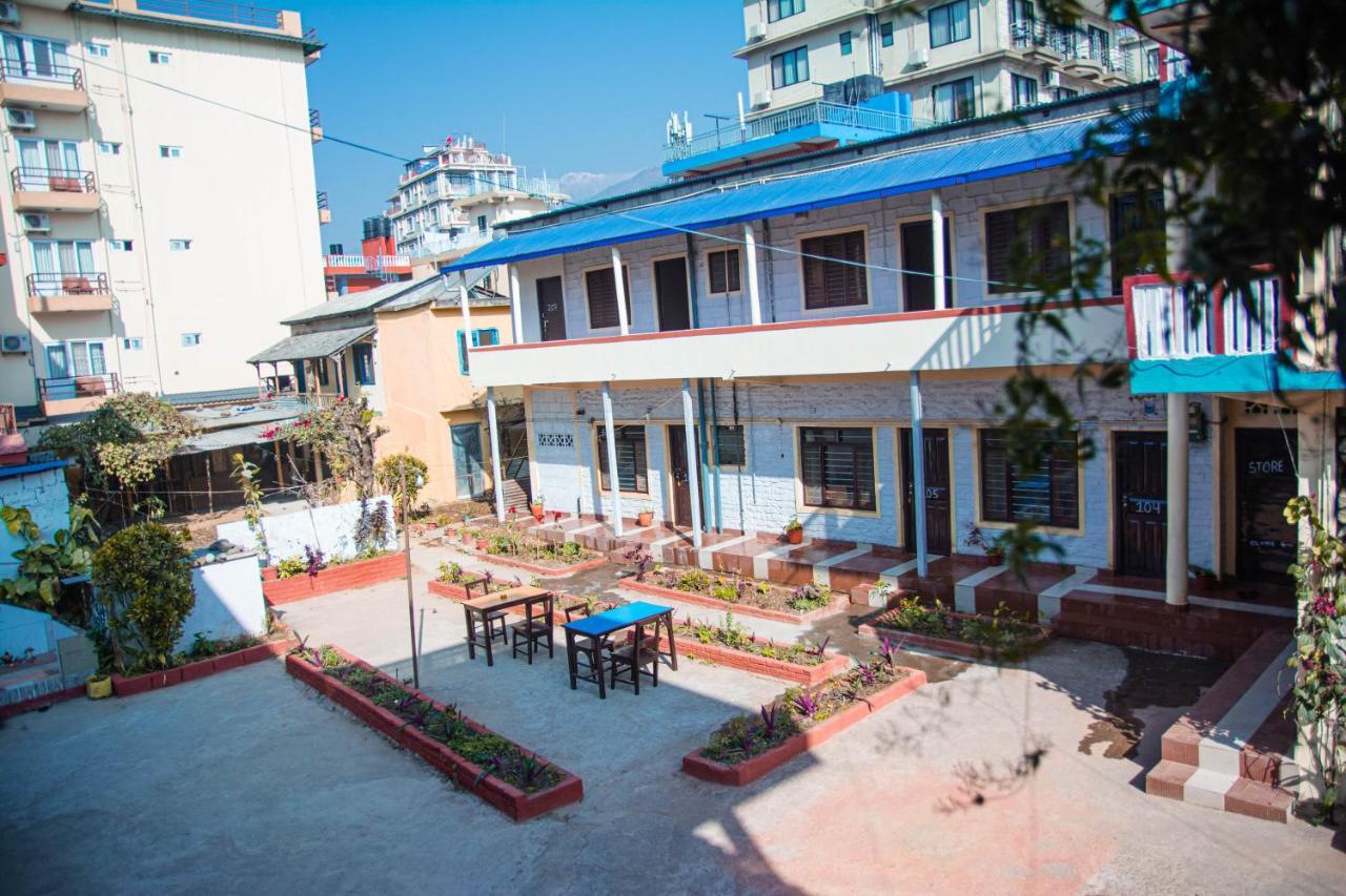 Hotel Plaza Nepal Покхара Екстер'єр фото