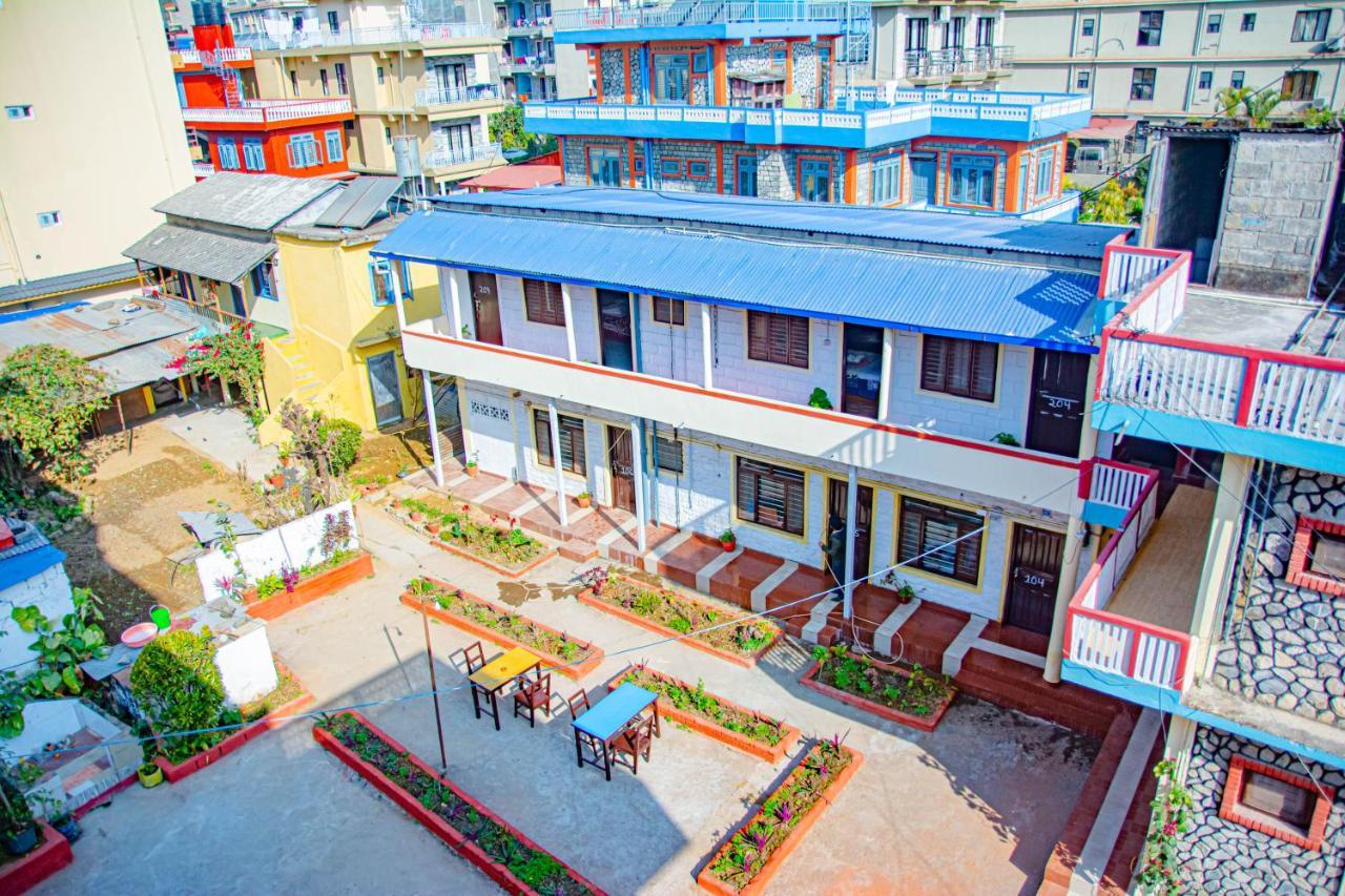 Hotel Plaza Nepal Покхара Екстер'єр фото