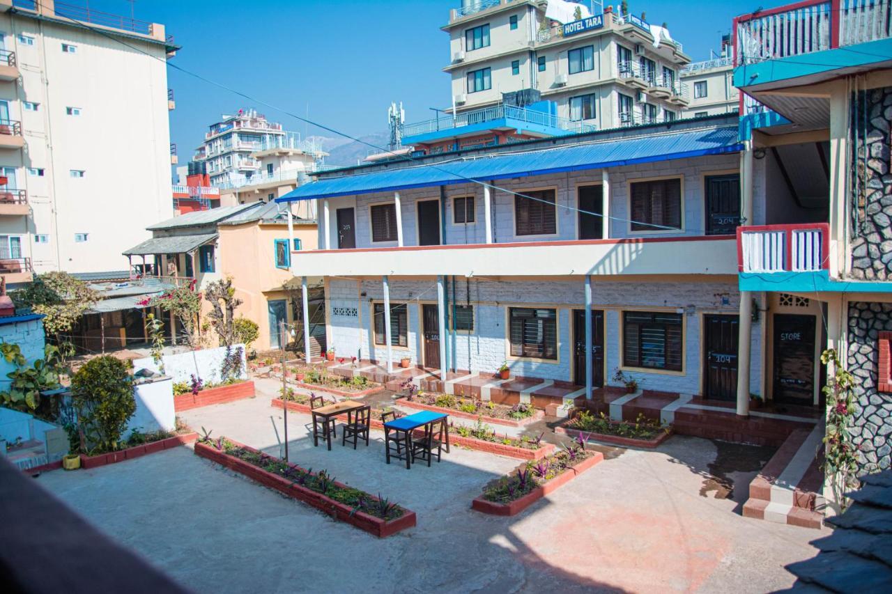 Hotel Plaza Nepal Покхара Екстер'єр фото