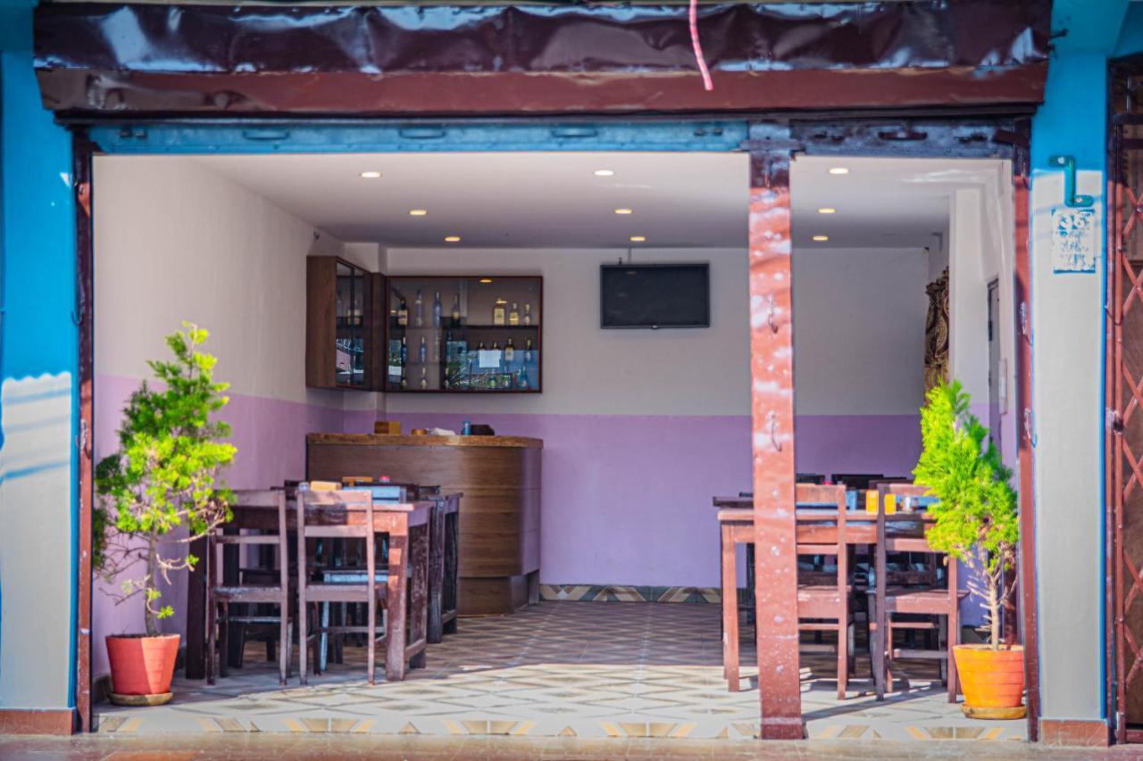 Hotel Plaza Nepal Покхара Екстер'єр фото