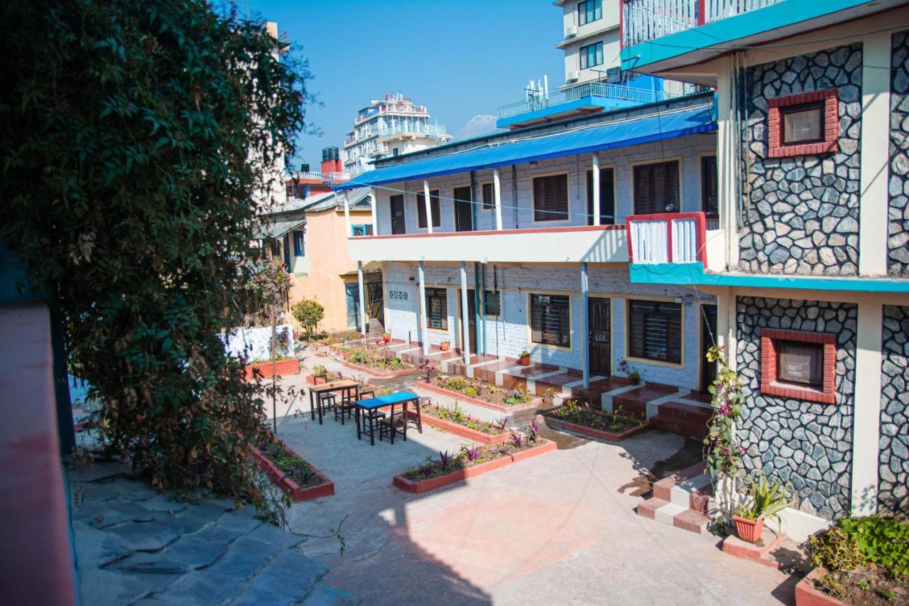 Hotel Plaza Nepal Покхара Екстер'єр фото