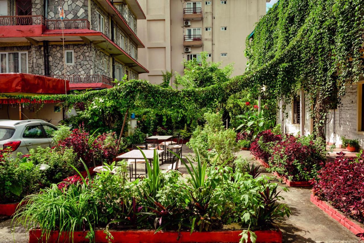 Hotel Plaza Nepal Покхара Екстер'єр фото